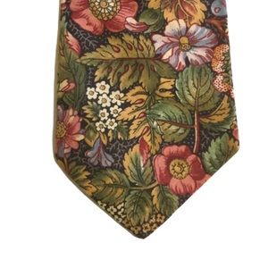 TANGO by Max Raab floral/tropical 58” necktie. 100% cotton.